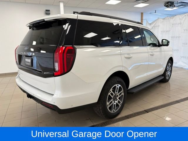 Certified 2025 Ford Expedition Active AWD/4WD image 9