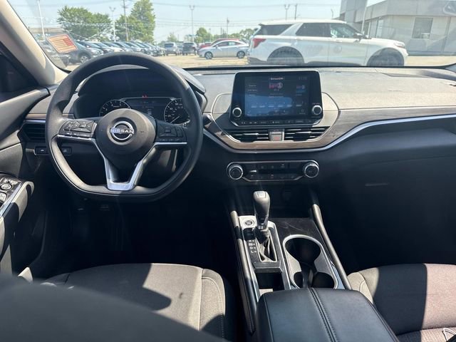 Used 2023 Nissan Altima 2.5 SV image 13