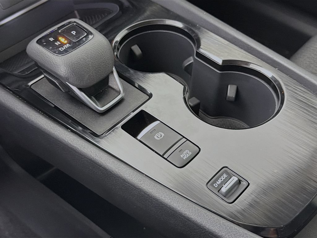 Used 2025 Nissan Rogue SV FWD image 20