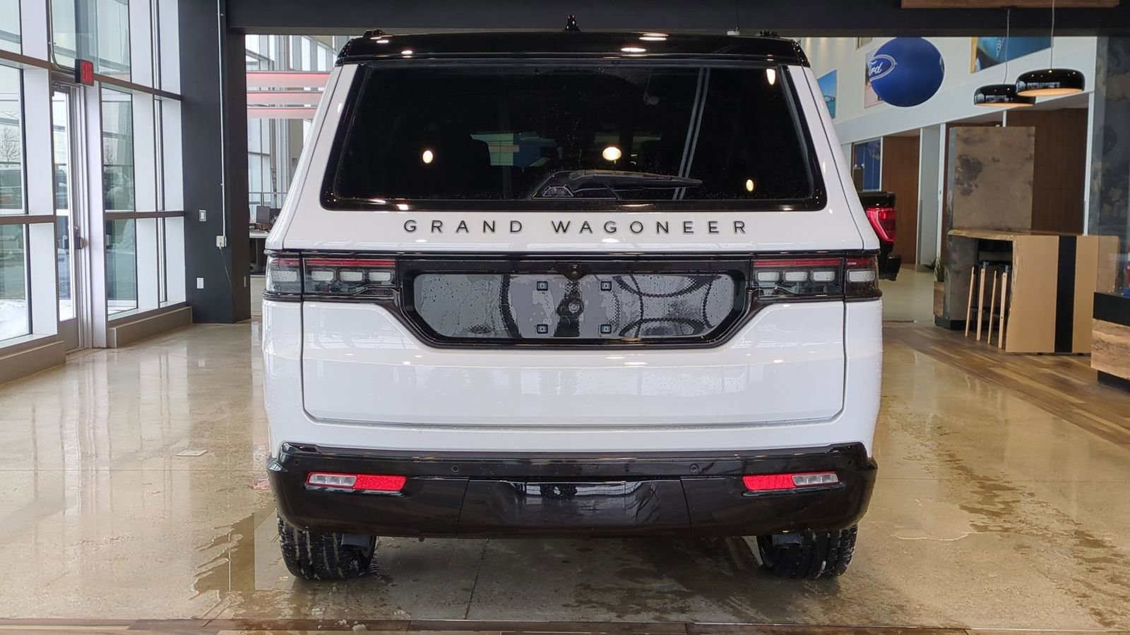 Used 2024 Jeep Grand Wagoneer Series II w/ Quick Order Packagew 28T image 5