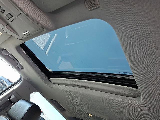 Used 2018 GMC Sierra 1500 SLT w/ SLT Premium Package image 14