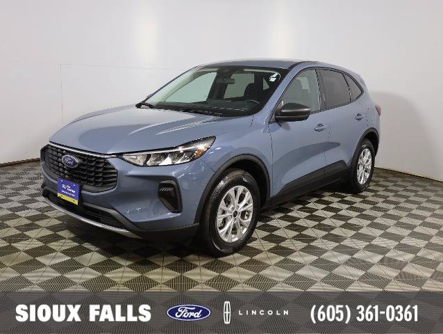 Certified 2025 Ford Escape Active w/ Tech Pack #1 AWD/4WD image 1