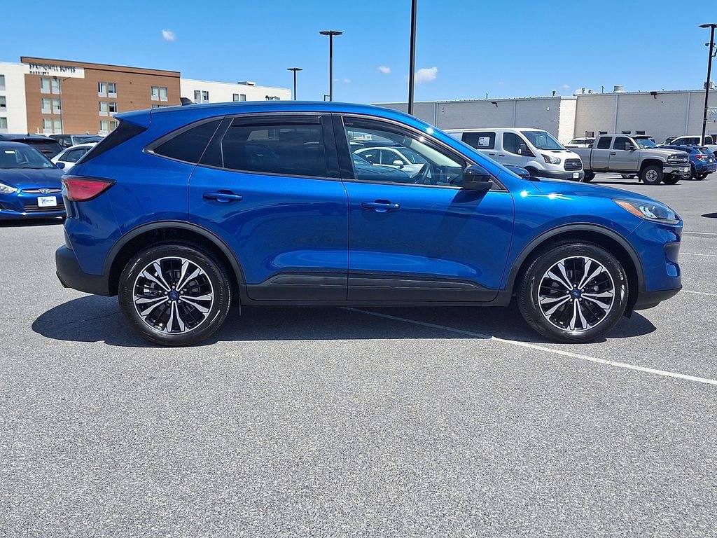 Certified 2022 Ford Escape SE w/ SE Sport Appearance Package AWD/4WD image 7