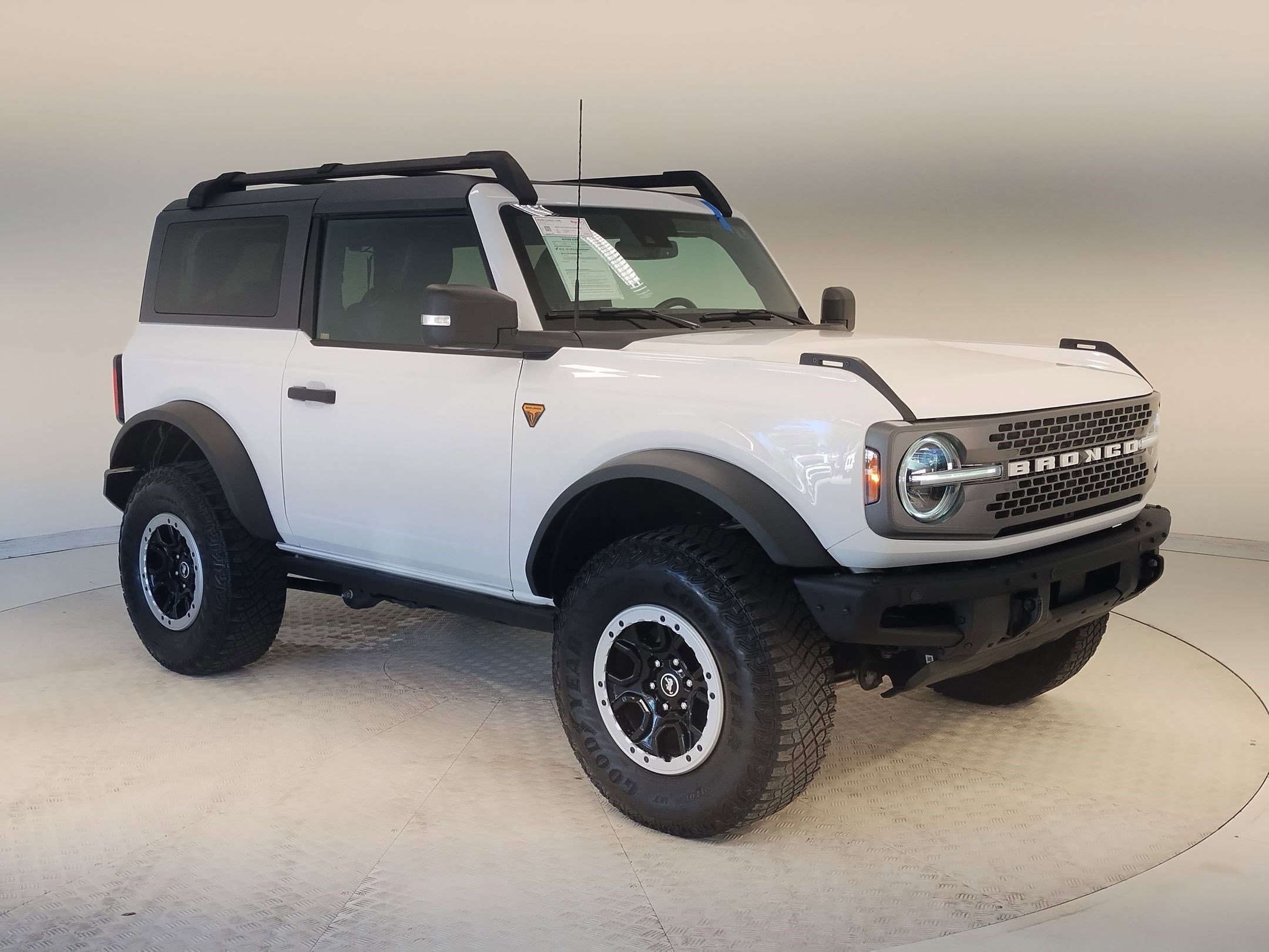 Certified 2023 Ford Bronco Badlands w/ Sasquatch Package image 17