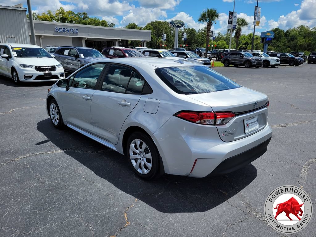 Used 2024 Toyota Corolla LE FWD image 3