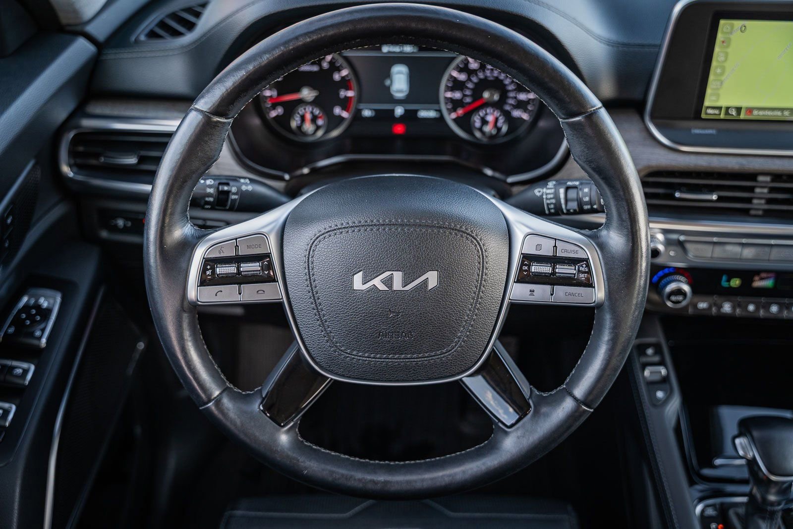 Used 2022 Kia Telluride SX w/ SX Prestige Package image 28