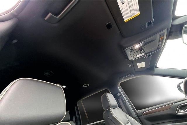 Used 2024 Chevrolet Suburban Premier image 16