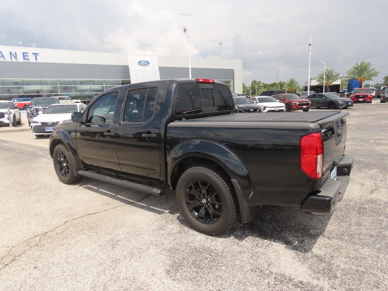 Used 2020 Nissan Frontier SV w/ Midnight Edition Floor Mats RWD image 16