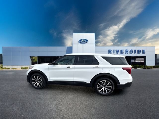 Certified 2022 Ford Explorer ST-Line w/ Class IV Trailer Tow Package RWD image 8