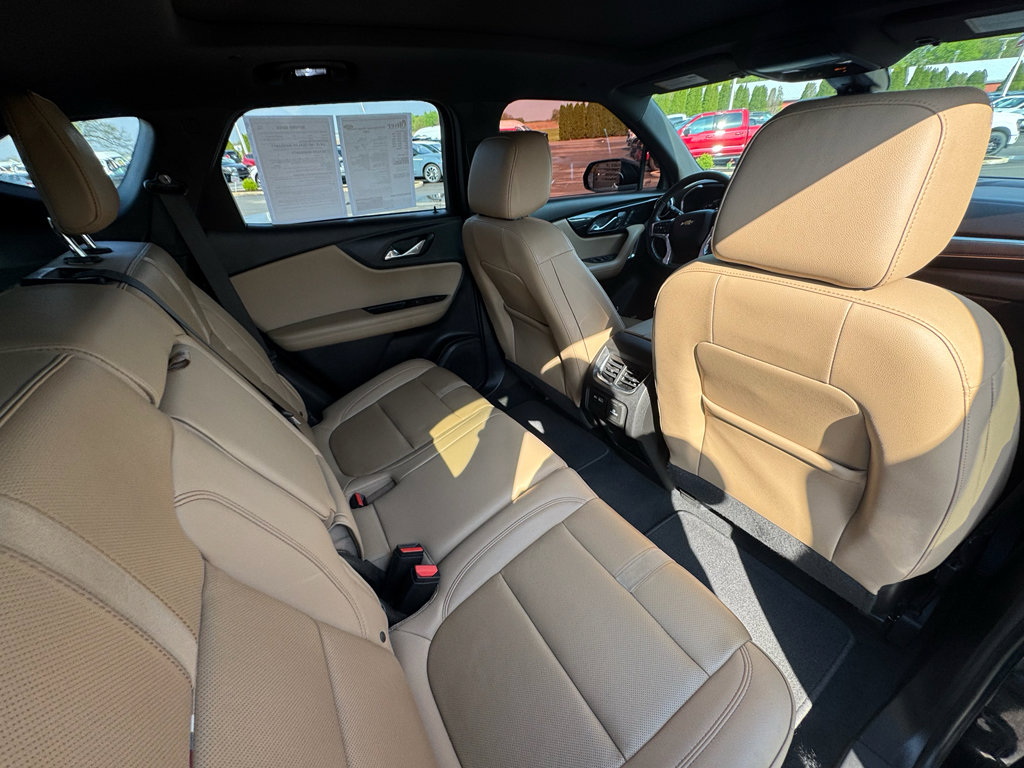 Used 2019 Chevrolet Blazer Premier w/ Sun and Wheels Package FWD image 16