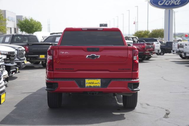 Used 2024 Chevrolet Silverado 1500 Custom w/ LPO, Dark Essentials Package image 5