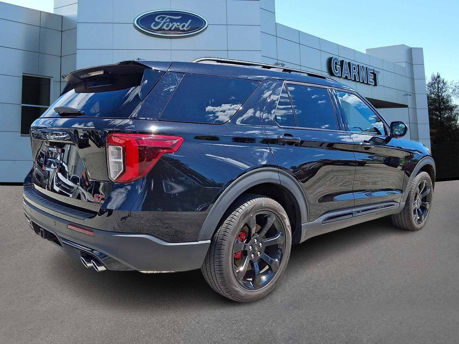 Certified 2024 Ford Explorer ST w/ Equipment Group 401A AWD/4WD image 8