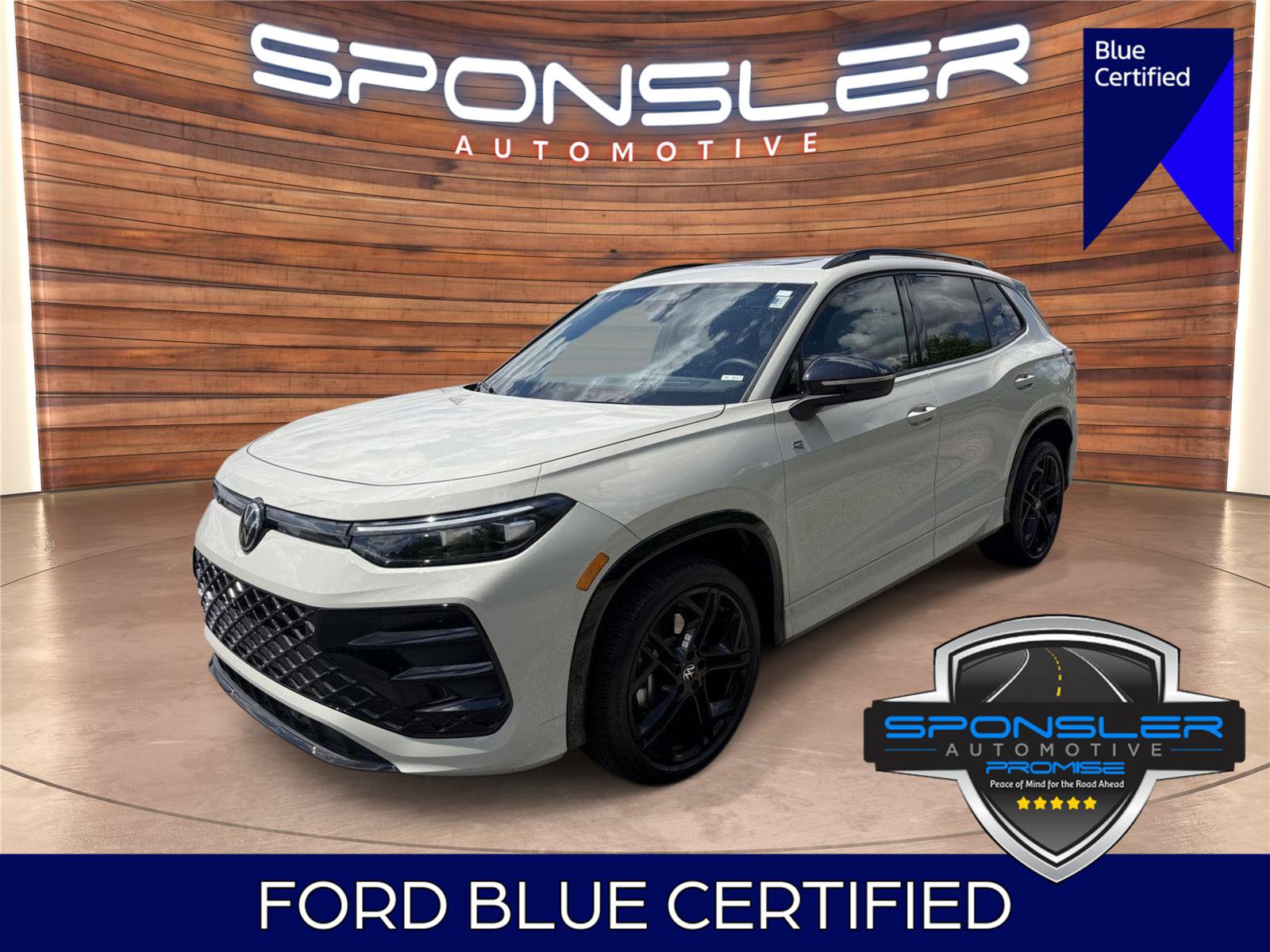 Used 2026 Volkswagen Tiguan SE R-Line AWD/4WD image 1