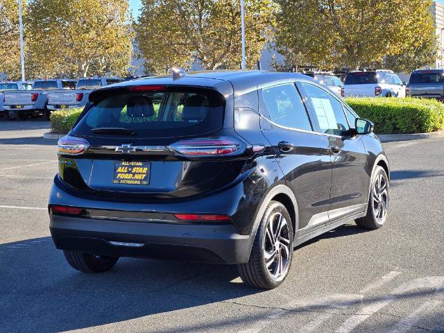 Used 2023 Chevrolet Bolt LT w/ Infotainment Package FWD image 4