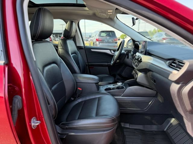 Certified 2022 Ford Escape SEL w/ Technology Package AWD/4WD image 14