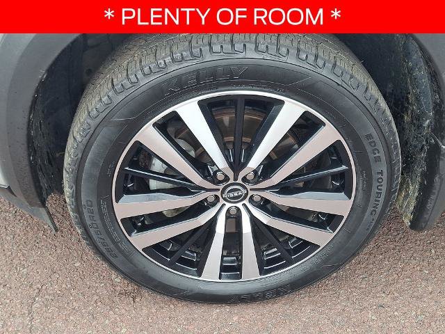 Used 2024 Nissan Pathfinder Platinum w/ Cargo Package FWD image 8