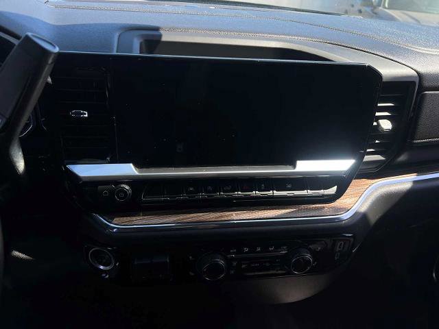 Used 2025 Chevrolet Silverado 1500 LT image 16