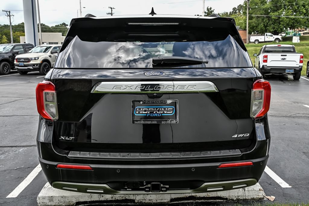 Certified 2023 Ford Explorer XLT w/ Equipment Group 202A AWD/4WD image 7