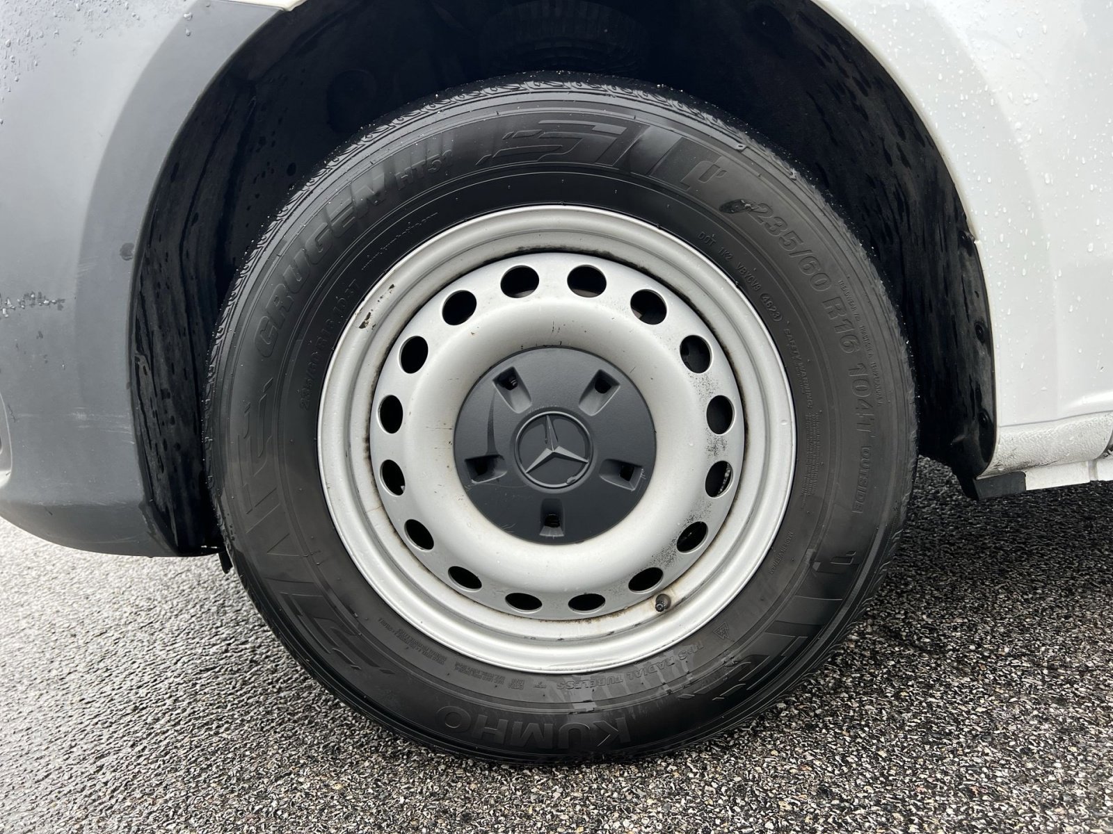 Used 2023 Mercedes-Benz Metris image 12