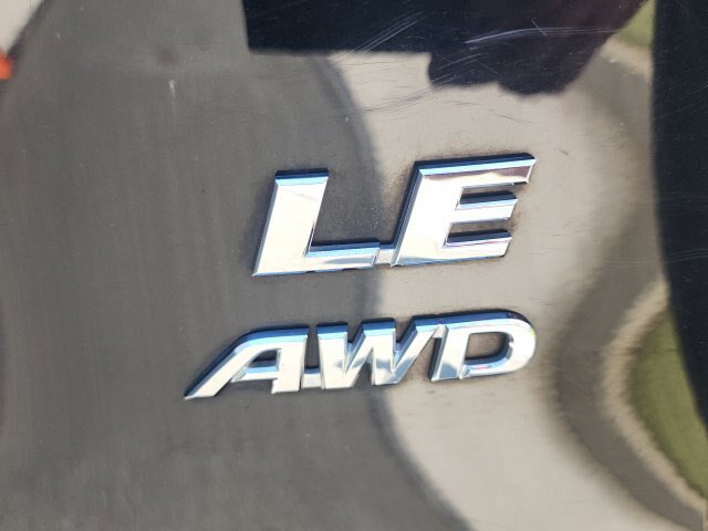 Used 2022 Toyota RAV4 LE AWD/4WD image 33