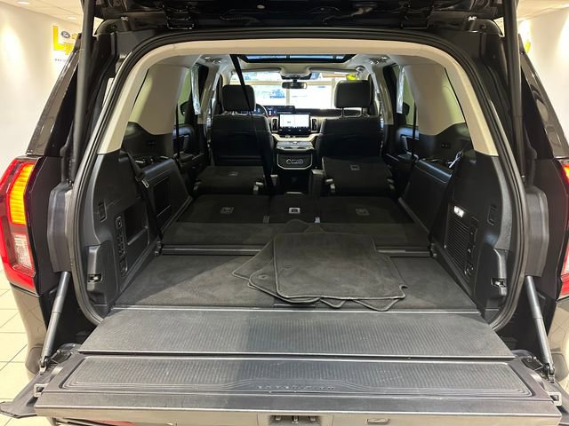 Certified 2025 Ford Expedition Active AWD/4WD image 19