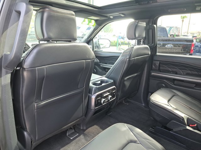Certified 2022 Ford Expedition Platinum image 12