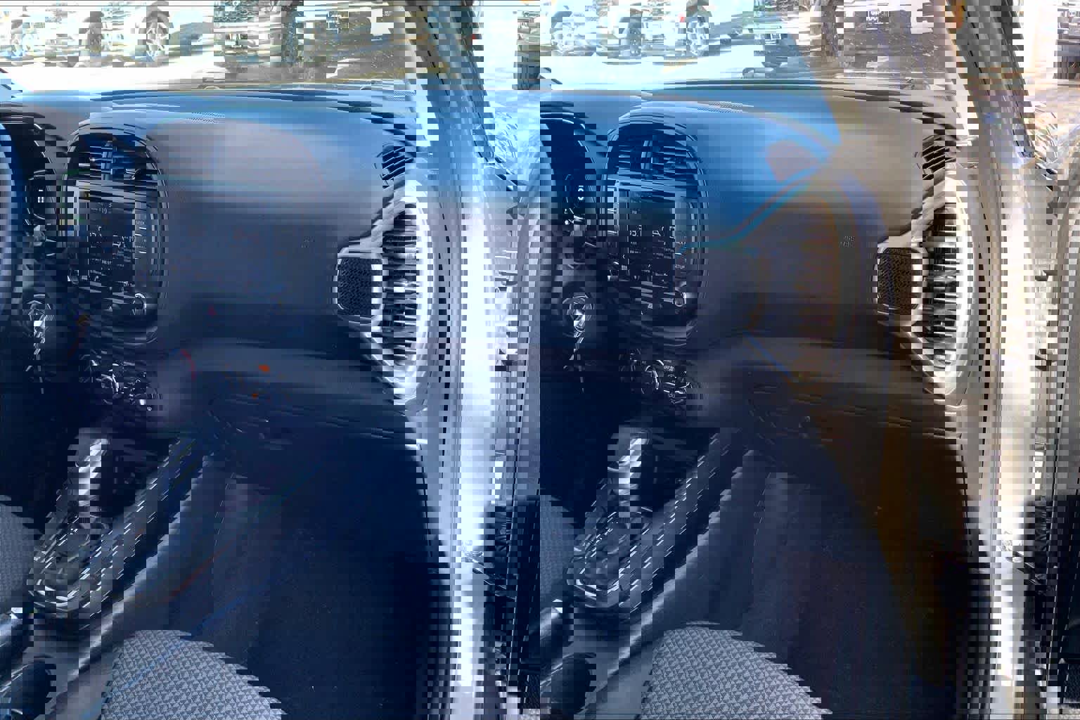 Used 2023 Kia Soul LX w/ LX Technology Package image 18