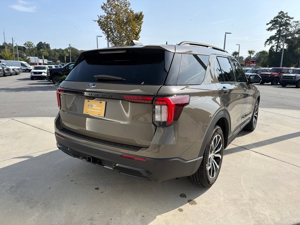Certified 2026 Ford Explorer ST-Line RWD image 10