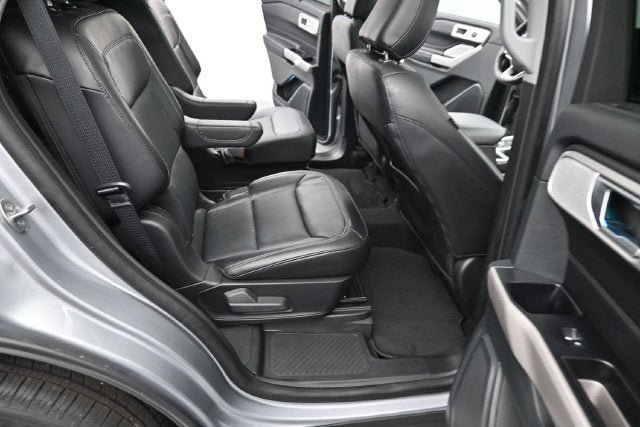 Certified 2023 Ford Explorer Limited w/ Limited Technology Package AWD/4WD image 18