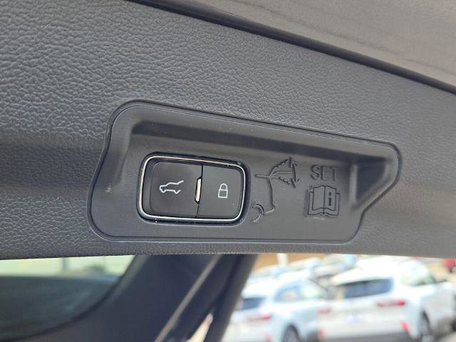 Certified 2021 Ford Explorer Limited w/ Equipment Group 301A image 17