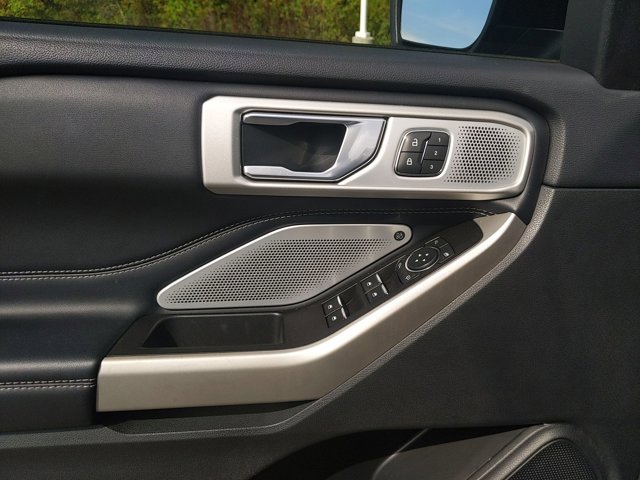 Certified 2022 Ford Explorer Limited w/ Limited Technology Package image 14