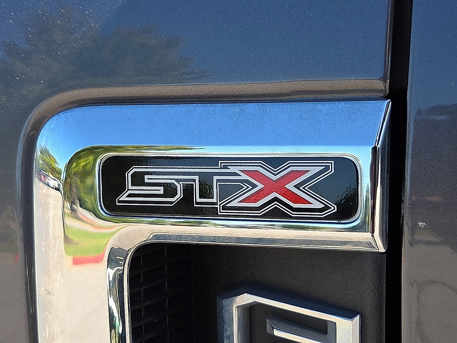 Certified 2022 Ford F250 XL w/ STX Appearance Package AWD/4WD image 9
