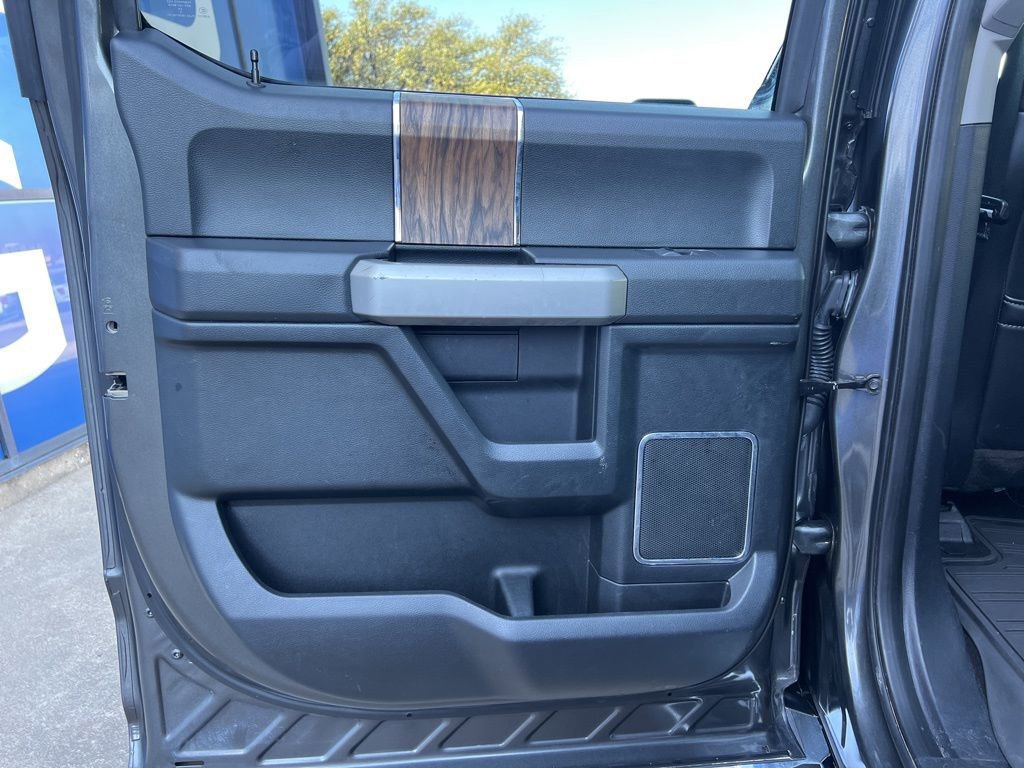 Certified 2019 Ford F150 Lariat w/ Equipment Group 502A Luxury image 17