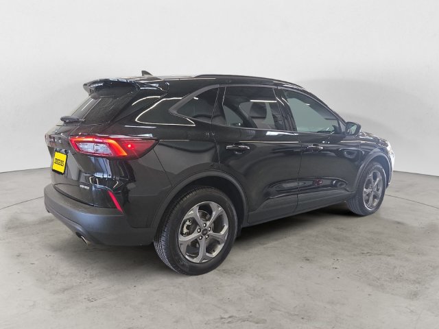 Certified 2025 Ford Escape ST-Line AWD/4WD image 5