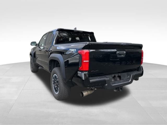 Used 2024 Toyota Tacoma TRD Sport image 3