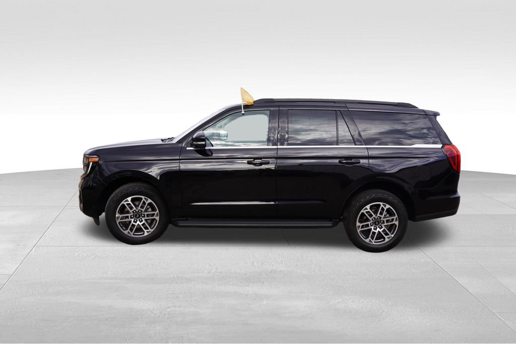 Certified 2025 Ford Expedition Active AWD/4WD image 9