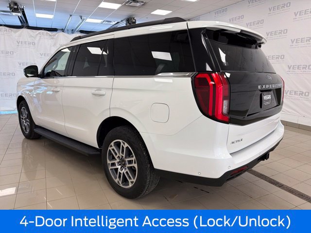 Certified 2025 Ford Expedition Active AWD/4WD image 14