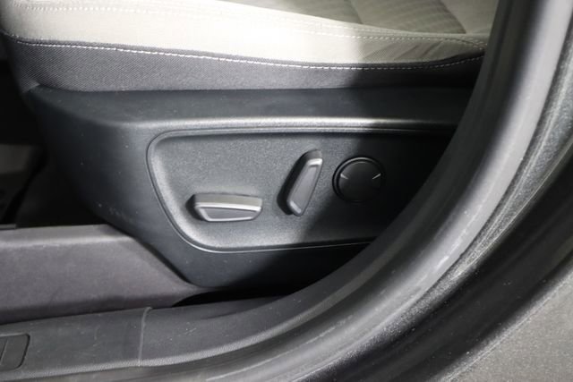 Certified 2020 Ford Escape SE image 33