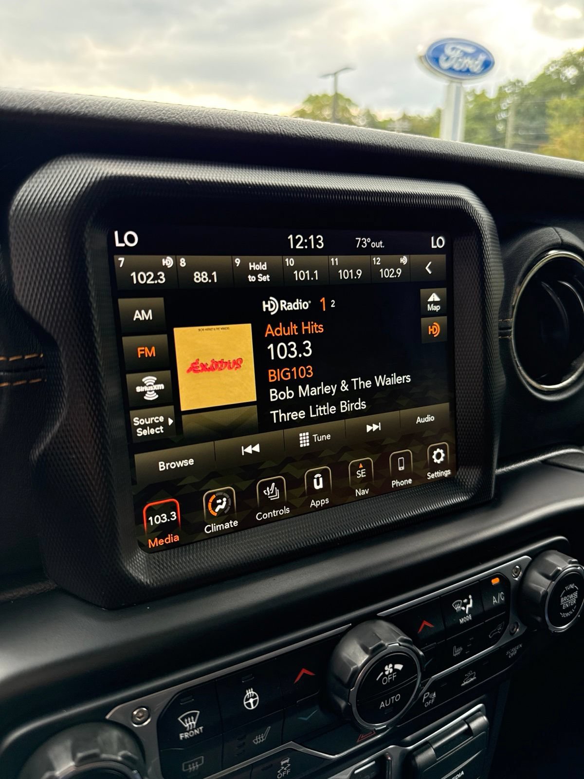 Used 2021 Jeep Wrangler Unlimited Sahara AWD/4WD image 18