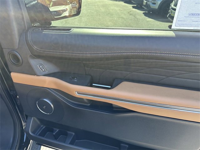 Certified 2022 Ford Expedition Max Platinum image 38