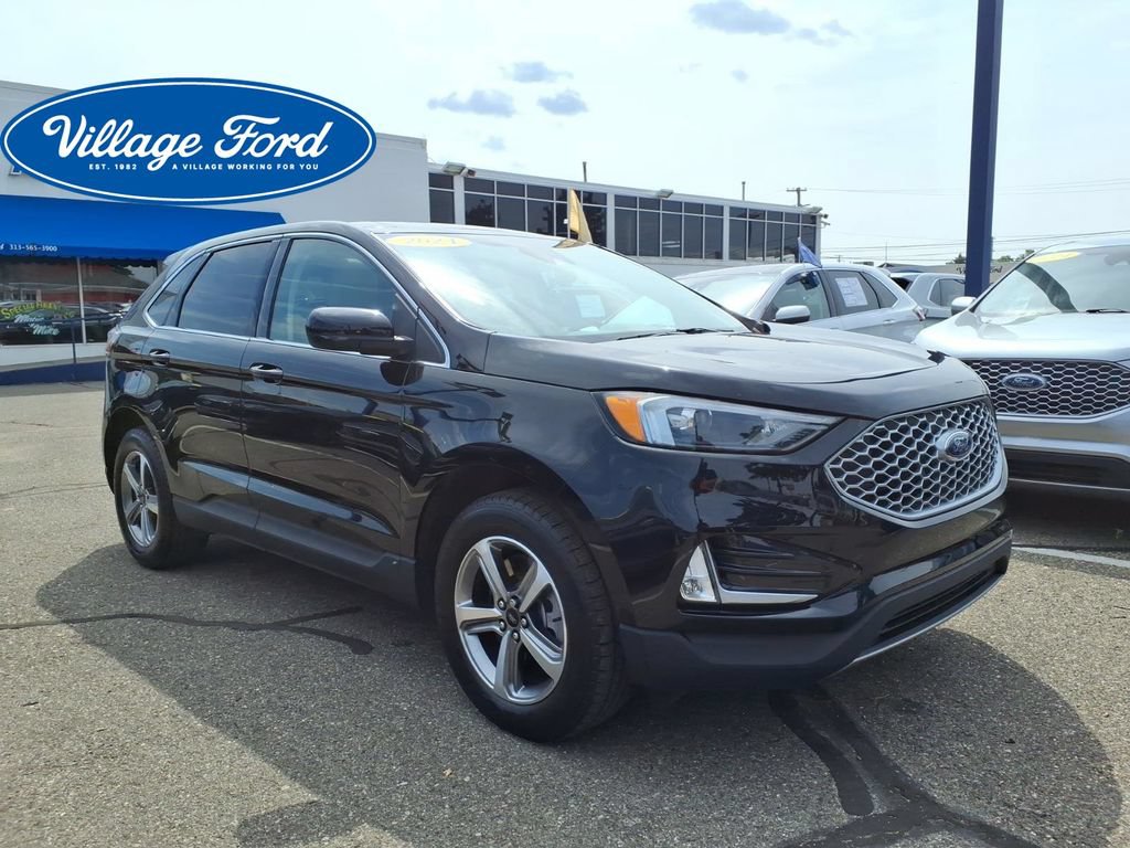 Certified 2024 Ford Edge SEL w/ Convenience Package AWD/4WD image 4