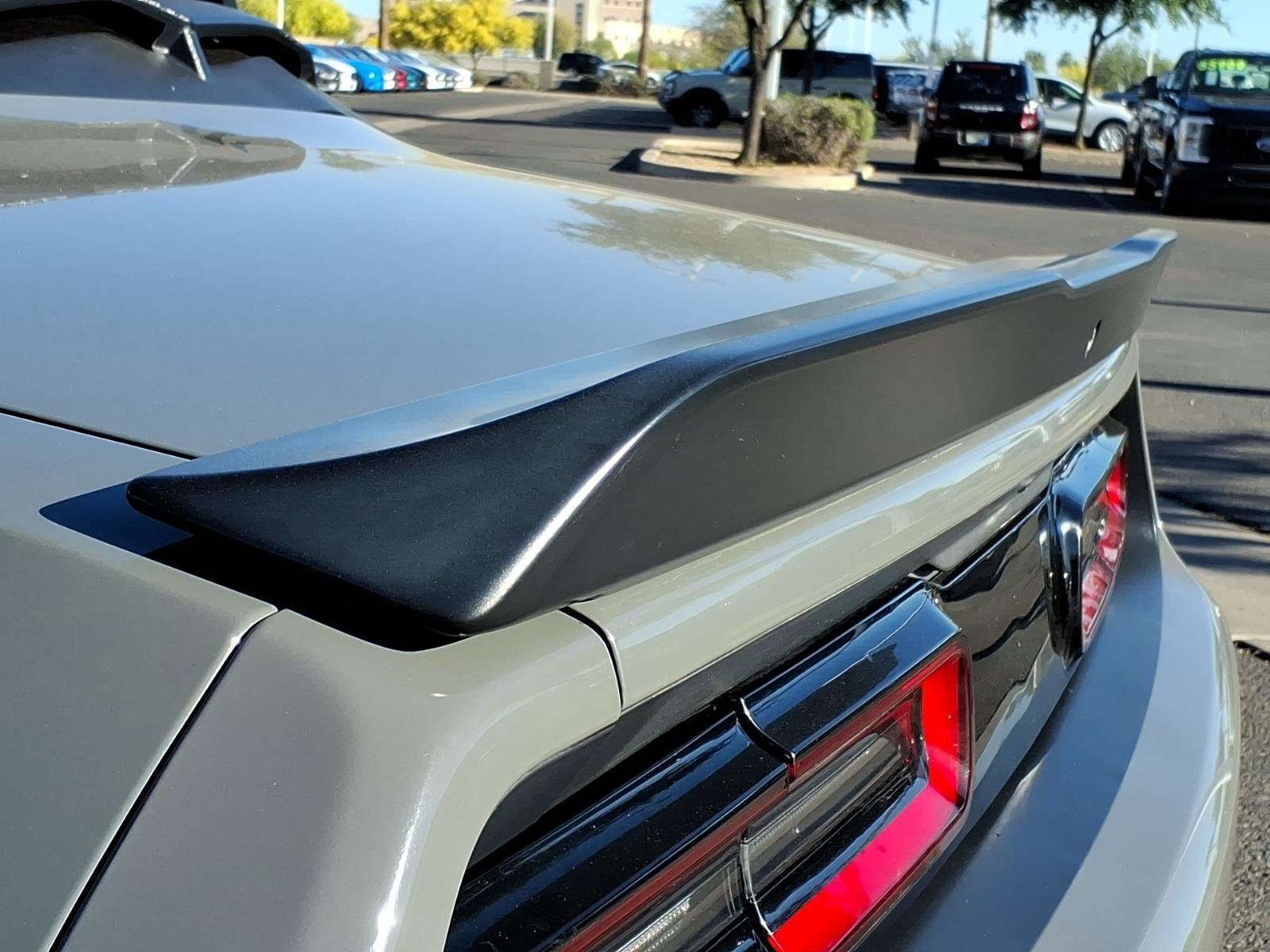 Used 2018 Dodge Challenger SXT w/ Blacktop Package image 10