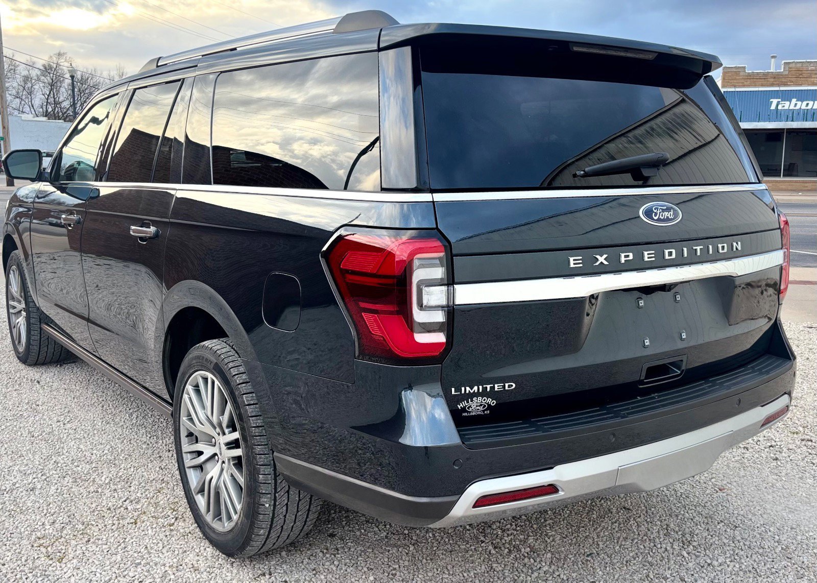 Certified 2022 Ford Expedition Max Limited image 3