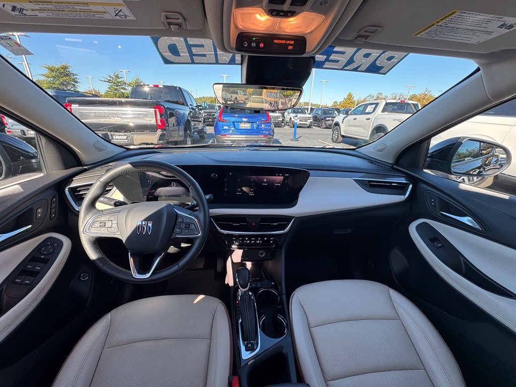 Used 2024 Buick Encore GX Avenir w/ Avenir Technology Package FWD image 28