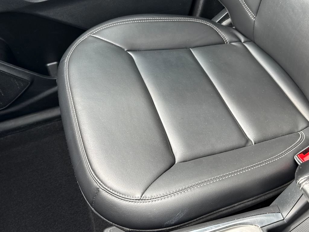 Certified 2023 Ford Explorer XLT image 25