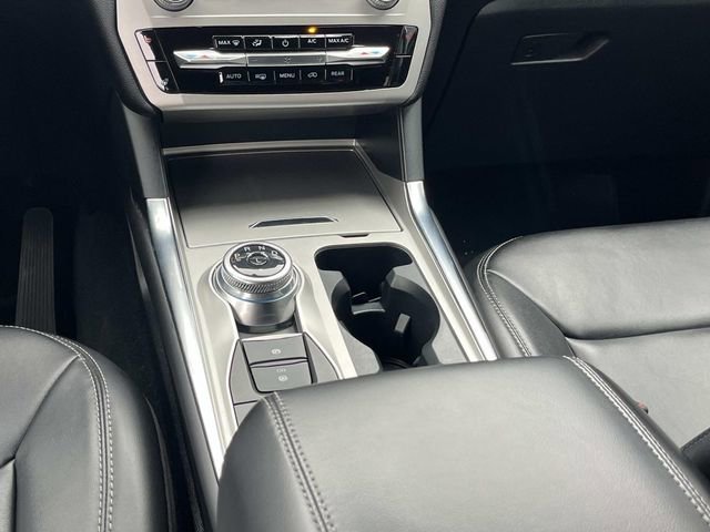 Certified 2022 Ford Explorer XLT w/ Equipment Group 202A image 17