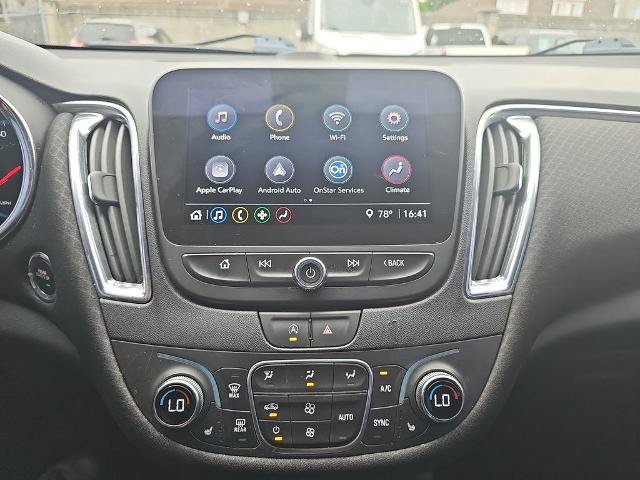 Used 2021 Chevrolet Malibu LT FWD image 19