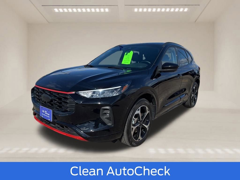 Certified 2023 Ford Escape ST-Line Select w/ Tech Pack #2 image 4