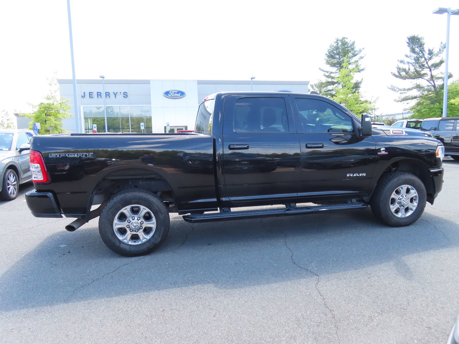 Used 2023 RAM 2500 Big Horn w/ Level 1 Equipment Group AWD/4WD image 4