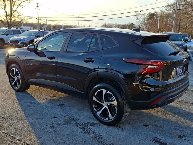 Used 2024 Chevrolet Trax RS w/ Driver Confidence Package image 7
